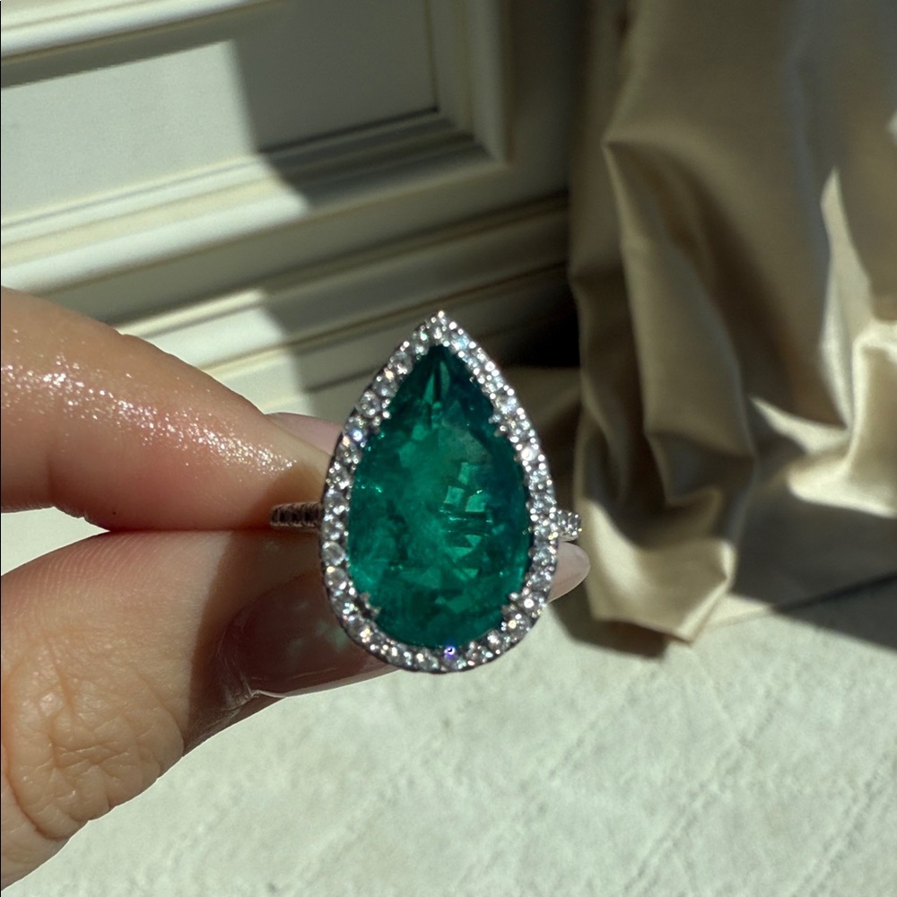 Emerald Diamond Ring - image 1